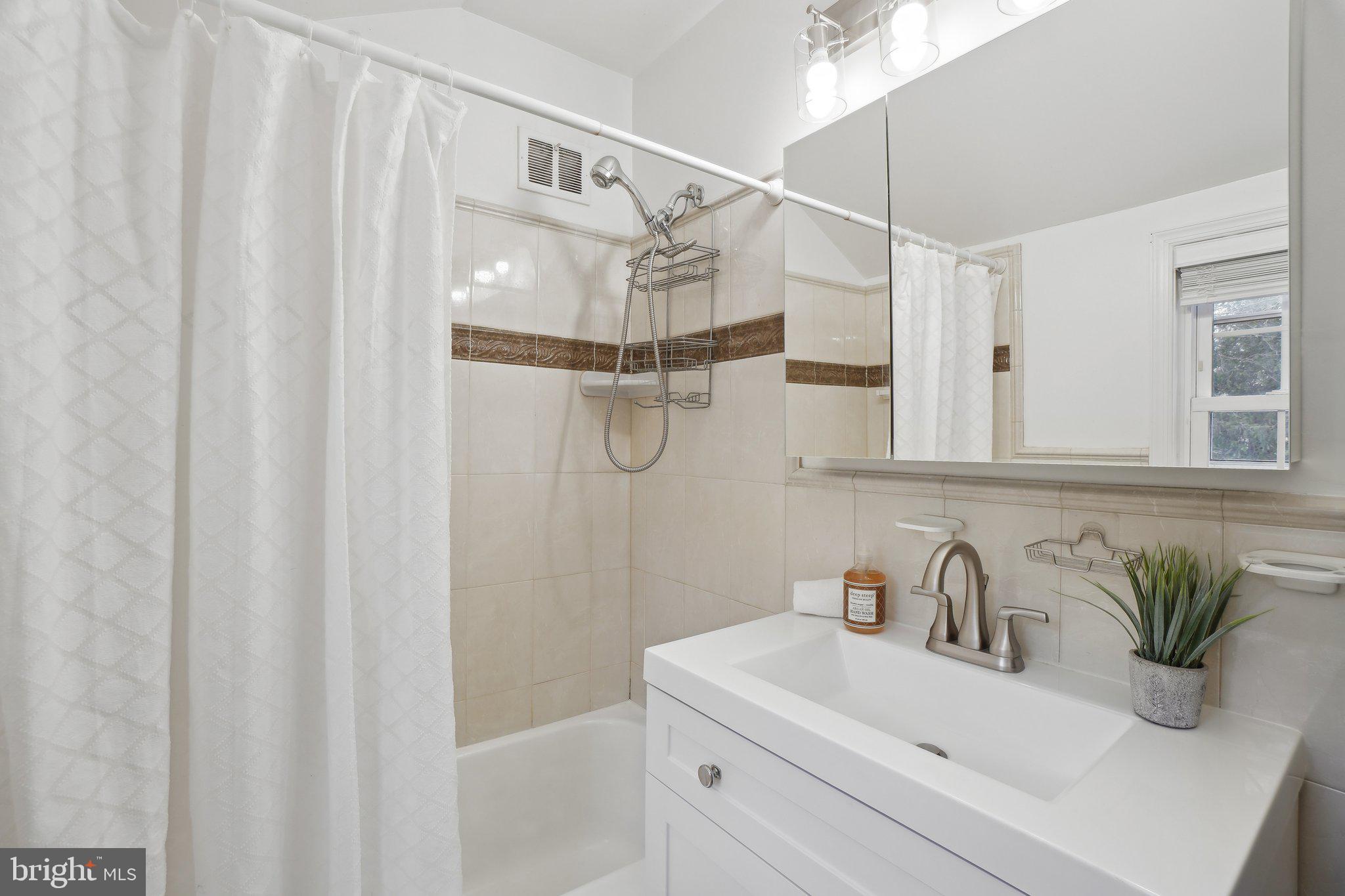10147 Dallas Avenue Silver Spring, MD 20901 - Photo 12 of 21