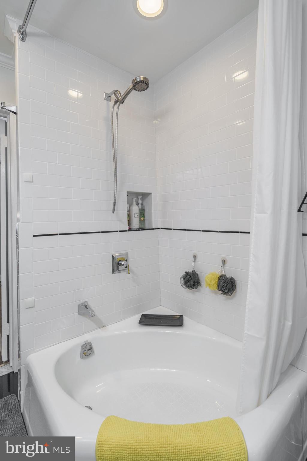 8602 Pleasant Plains Road Towson, MD 21286 - Photo 23 of 32