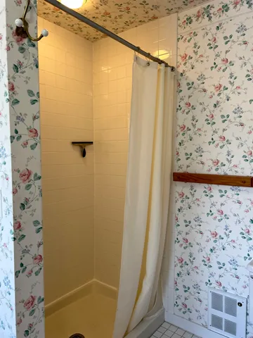 $3,000 | 47 Crown Point Drive, Unit B13, South Londonderry, VT 05155