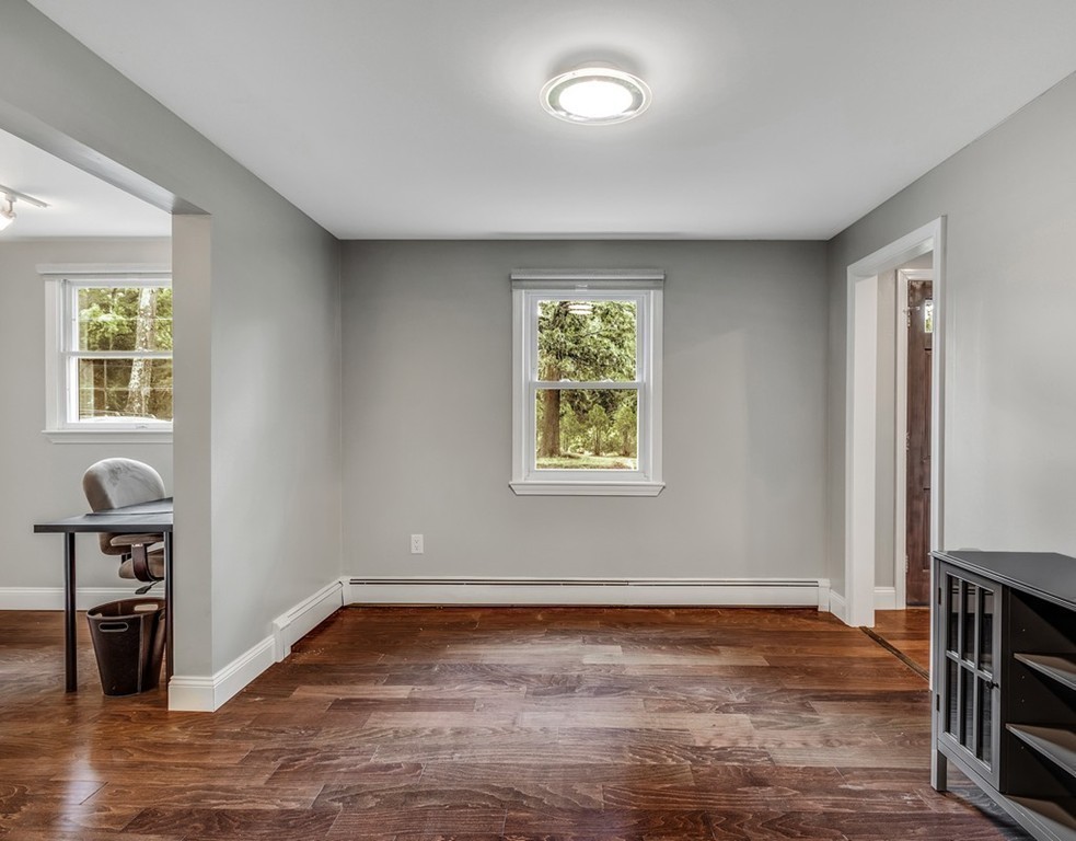 365 Laws Brook Road Concord, MA 01742 - Photo 8 of 30 Gallery Image 8