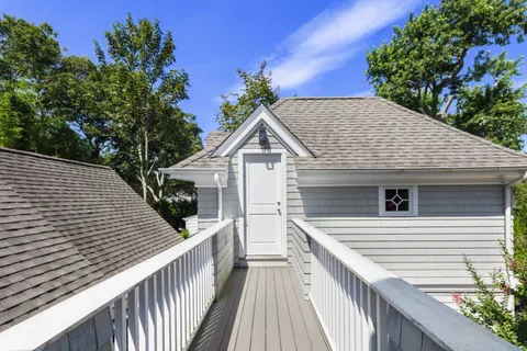 $4,075,000 | 61 Dayton Lane, East Hampton, NY 11937