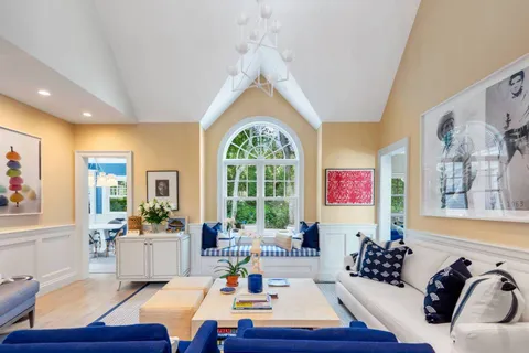 $4,075,000 | 61 Dayton Lane, East Hampton, NY 11937