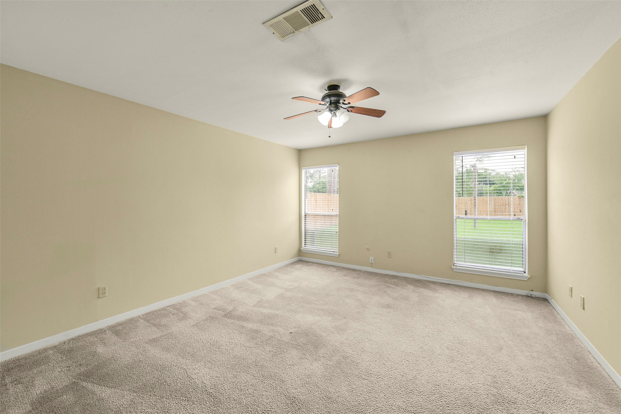 8343 Waynemer Way Houston, TX 77040 - Photo 21 of 38 Primary bedroom