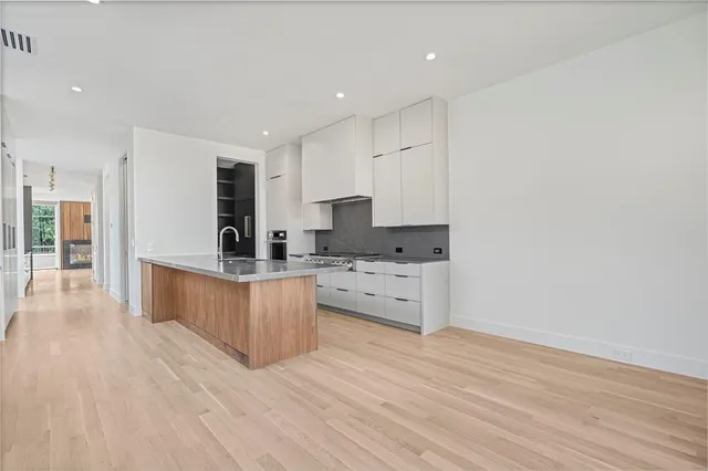 a view of walk in closet