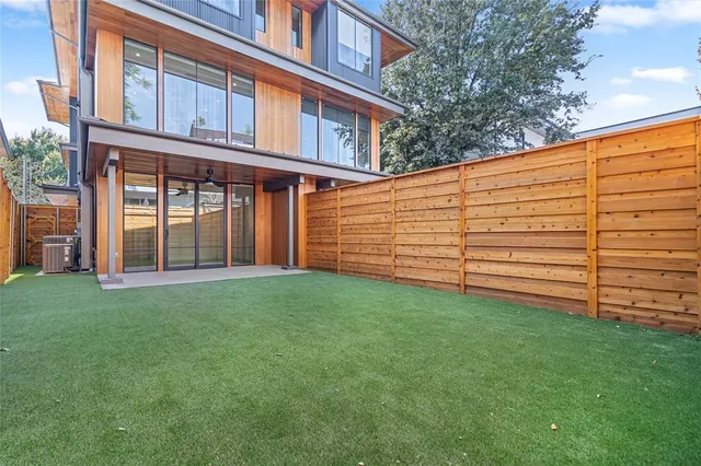 a view of a porch with yard