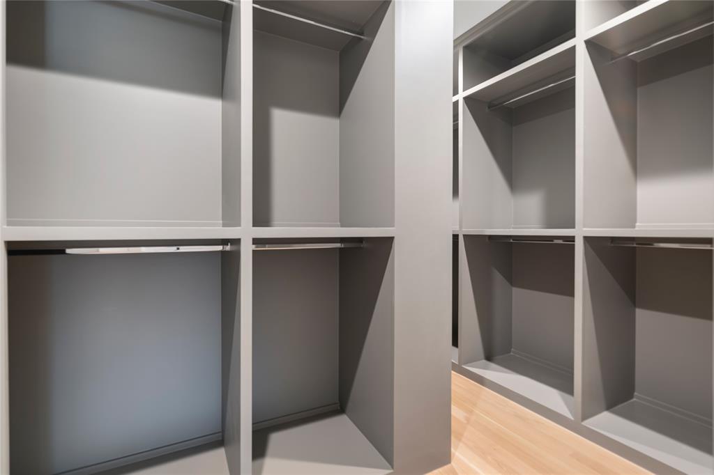 3619 Springbrook Street Dallas, TX 75205 - Photo 31 of 40 a close view of closet