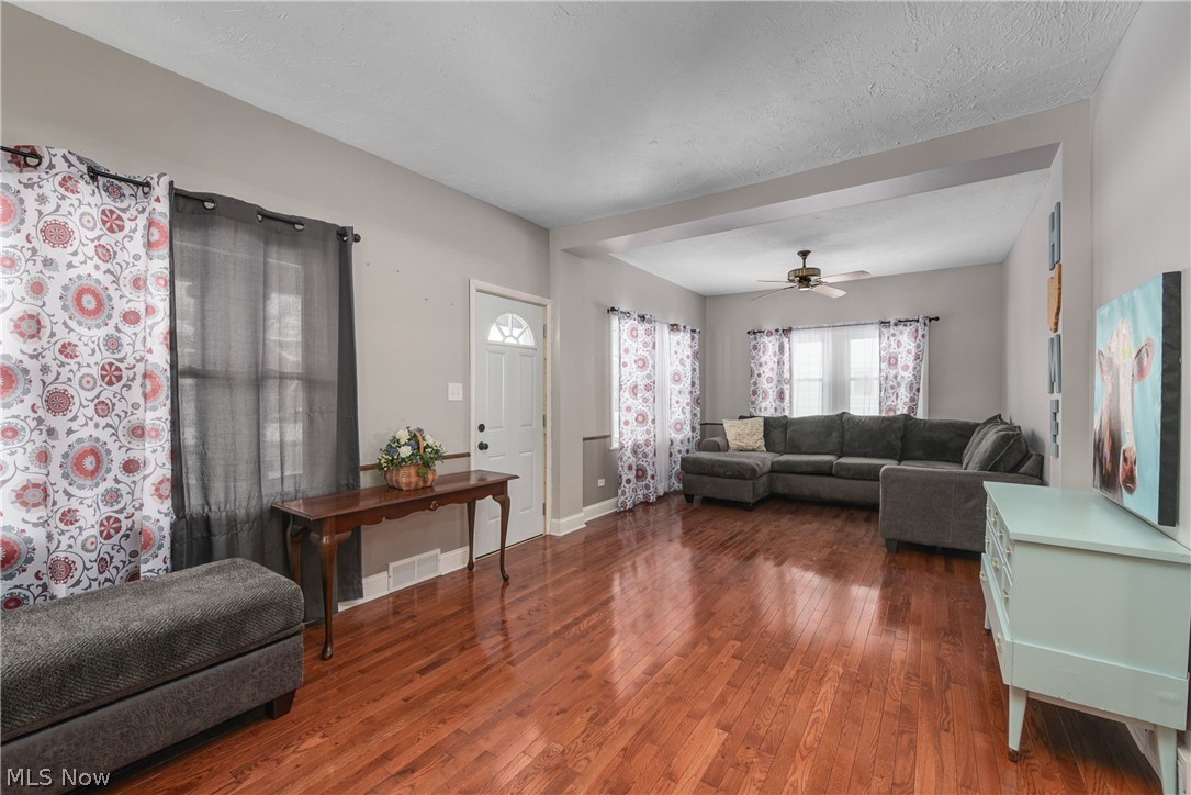 3557 Warren Road Cleveland, OH 44111 - Photo 4 of 32 Gallery Image 4