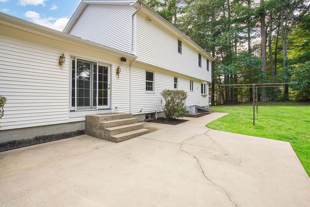 43 Robbins Road Monson, MA 01057 - Photo 29 of 36