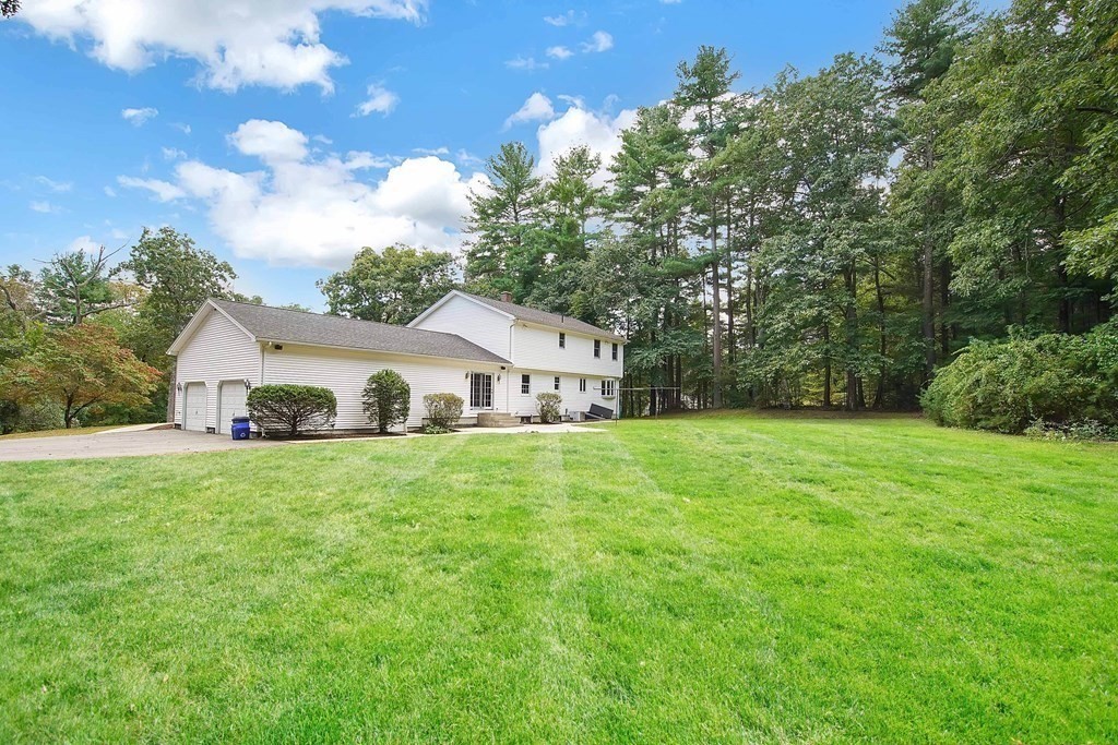 43 Robbins Road Monson, MA 01057 - Photo 32 of 36