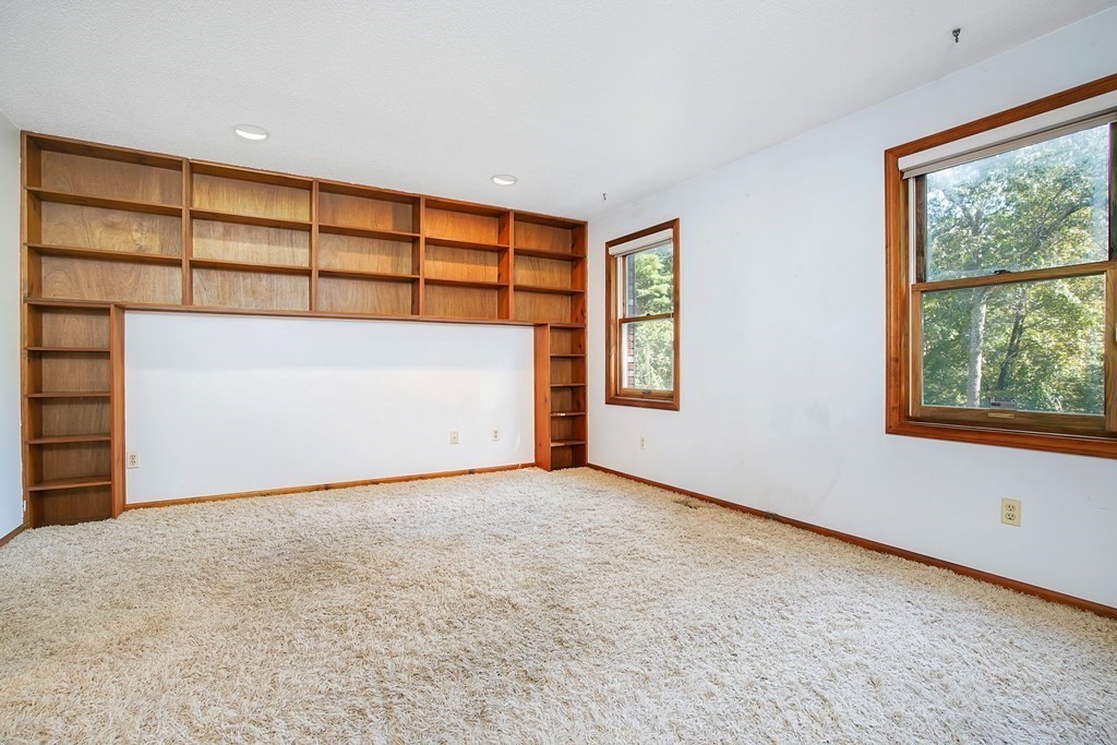 43 Robbins Road Monson, MA 01057 - Photo 4 of 36