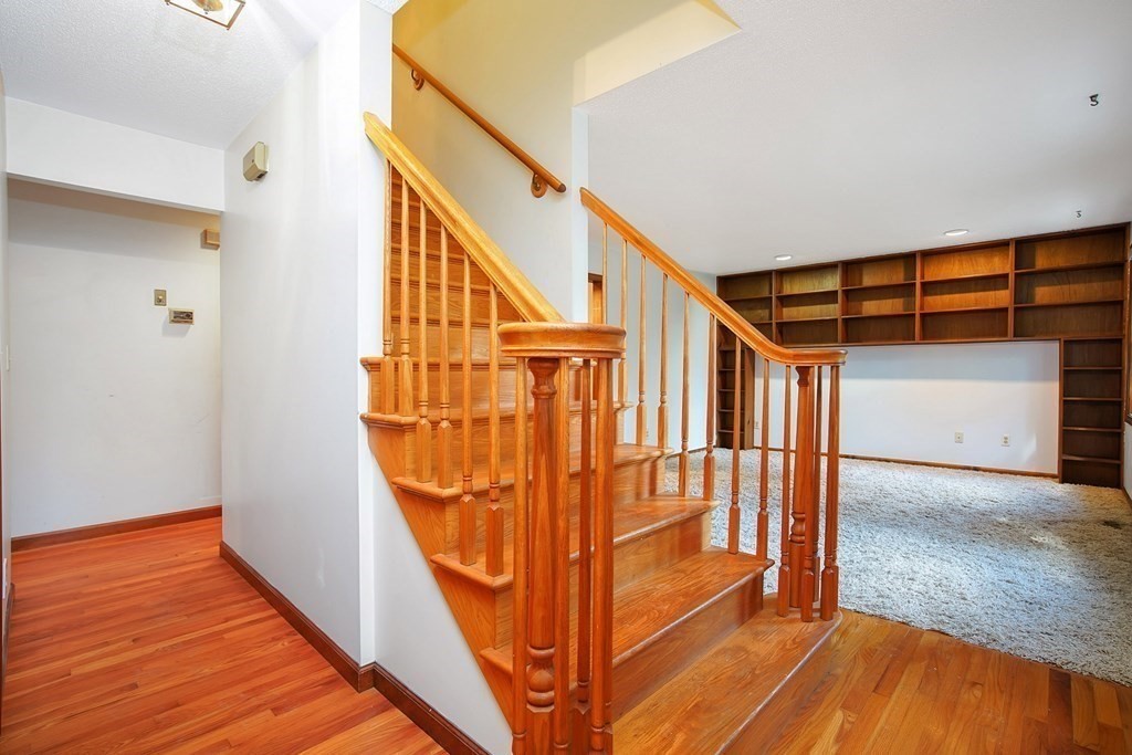 43 Robbins Road Monson, MA 01057 - Photo 5 of 36