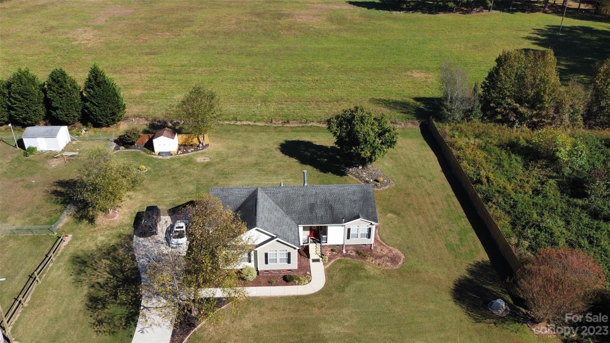 177 Potter's Road Woodleaf, NC 27054 - Photo 3 of 30 a view of an ocean and beach