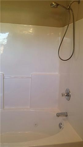 1001 Derryberry Farm Road Columbia, TN 38401 - Photo 15 of 20 Jacuzzi tub/shower combination