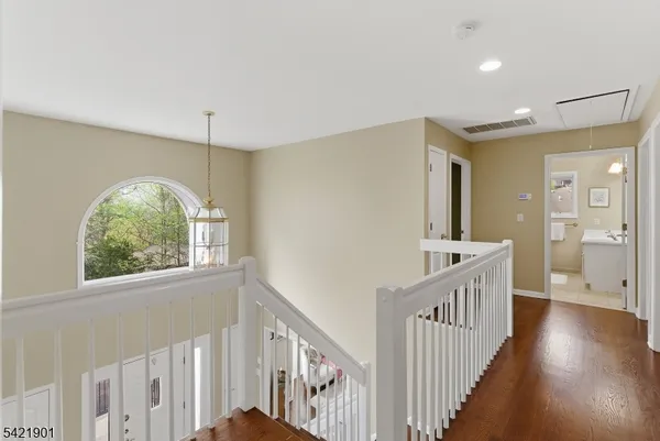 $1,199,900 | 8 Clearview Road, Springfield, NJ 07081