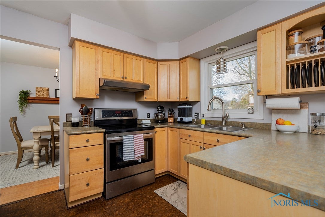 889 Mill Road Perrysburg, OH 43551 - Photo 6 of 37 Gallery Image 6