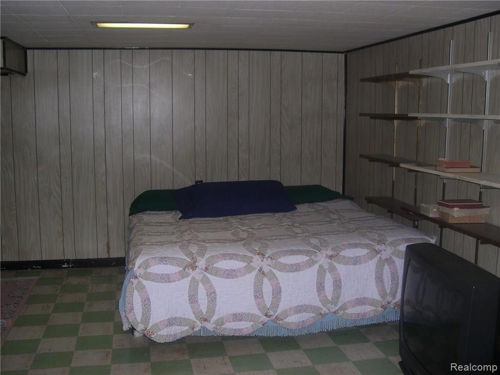3726 Fox Street Inkster, MI 48141 - Photo 14 of 19 BASEMENT OFFICE