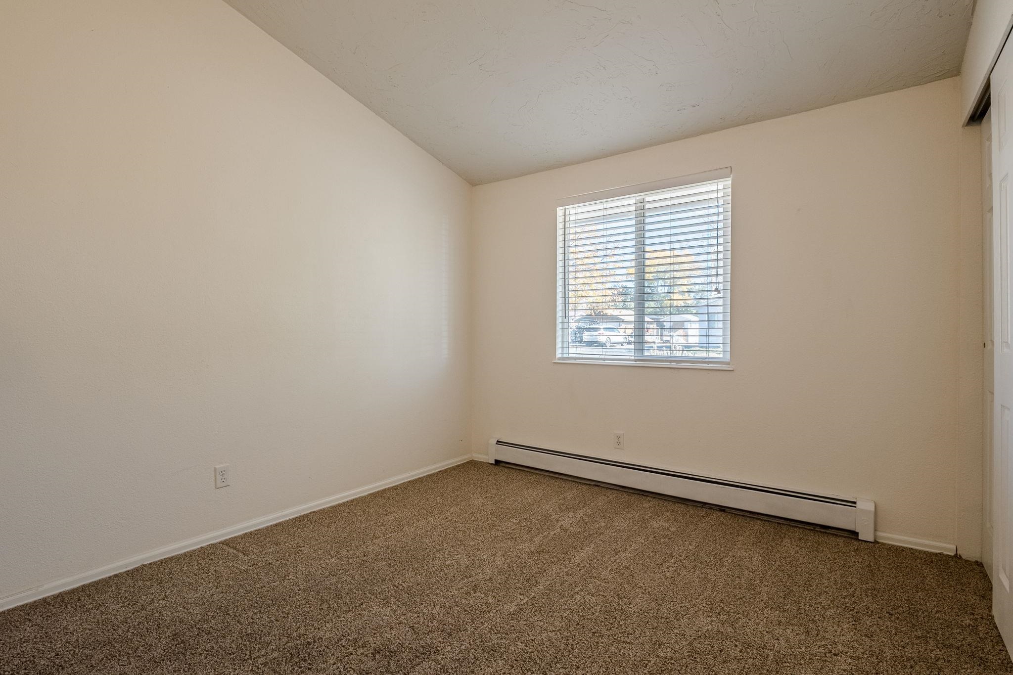 585-29 29 3/8 Road Grand Junction, CO 81504 - Photo 21 of 42 an empty room with a window
