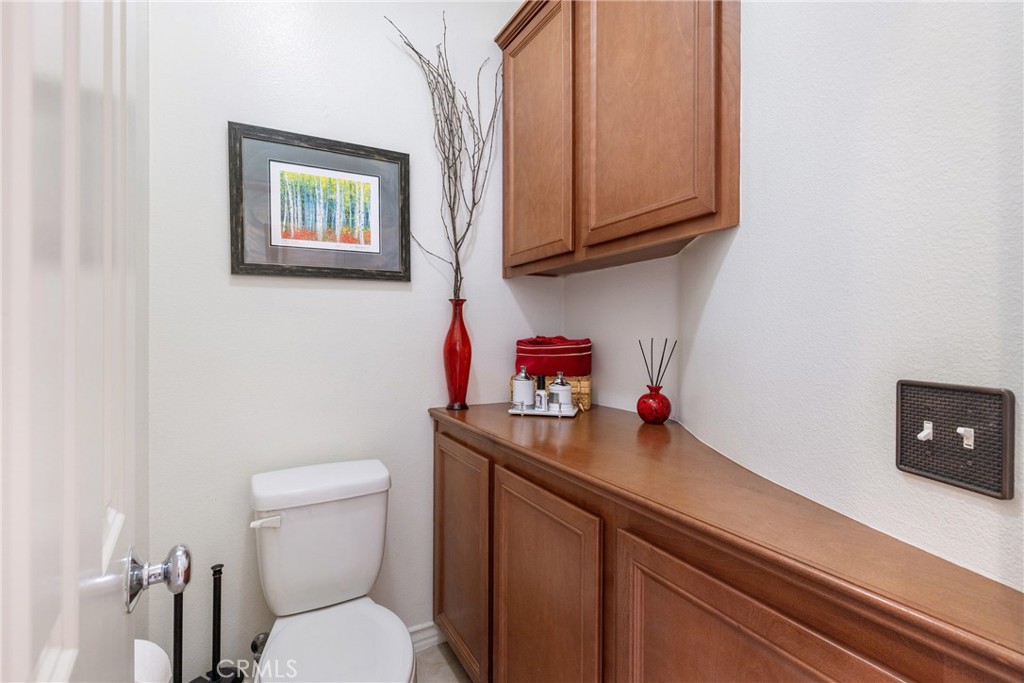17059 Noble View Circle Riverside, CA 92503 - Photo 23 of 55 Primary Bath