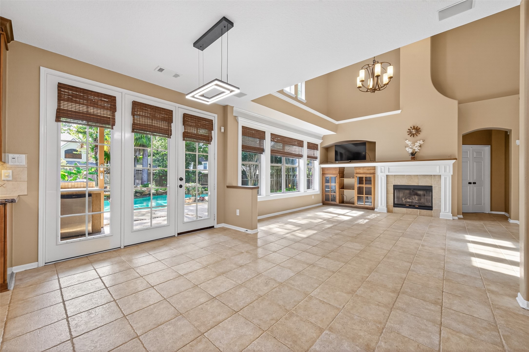10 Mirror Ridge Drive The Woodlands, TX 77382 - Photo 20 of 48