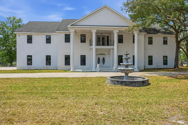 $1,700,000 | 680 Mallet Bayou Road, Freeport, FL 32439