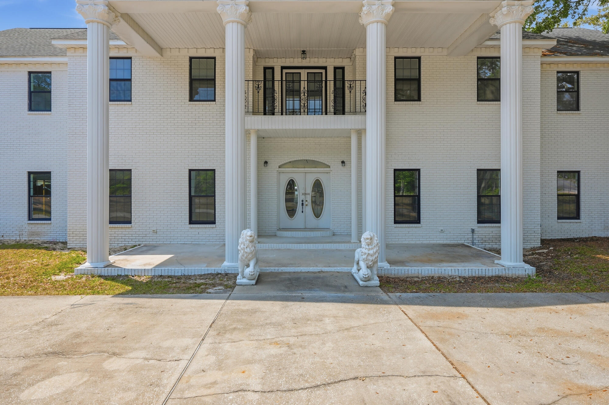 680 Mallet Bayou Road Freeport, FL 32439 - Photo 2 of 76 Front View
