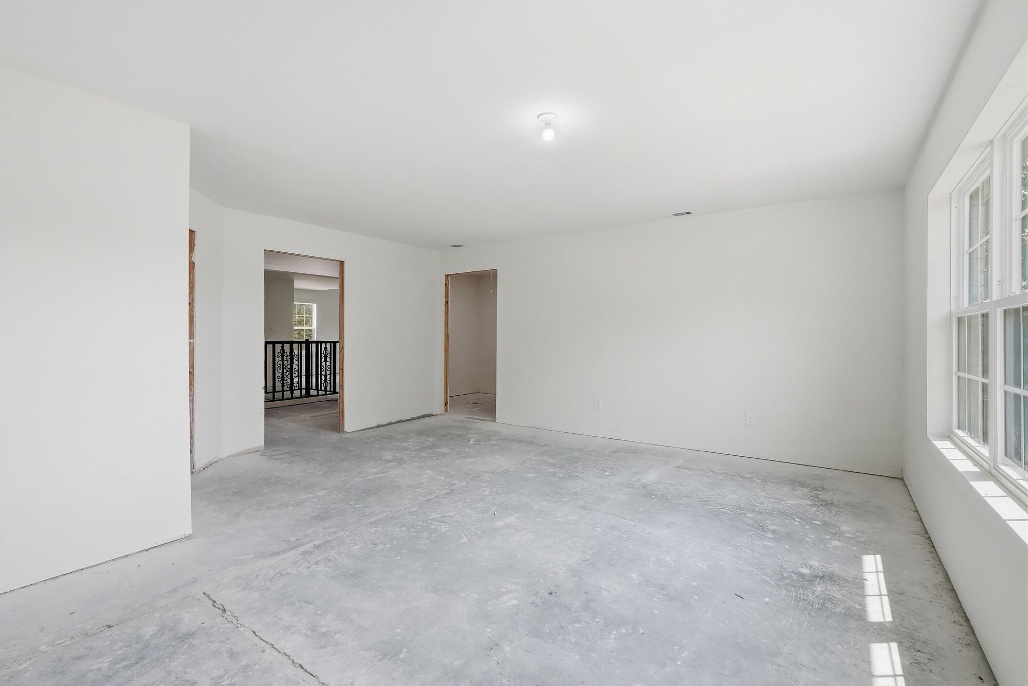 680 Mallet Bayou Road Freeport, FL 32439 - Photo 51 of 76 Sitting Room