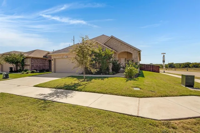 $2,650 | 1000 Kirkham Way, Fort Worth, TX 76247