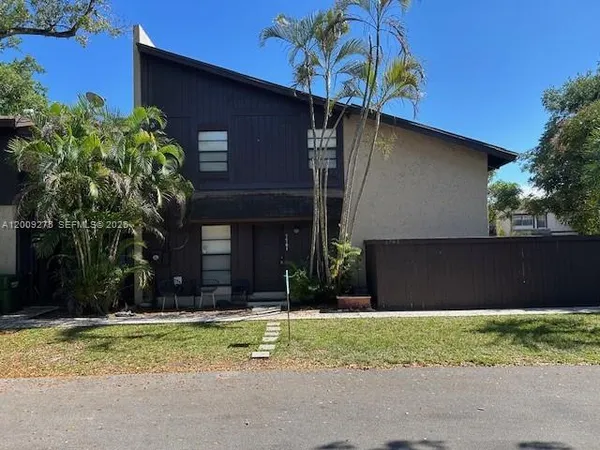 $2,950 | 1761 Bayberry Drive, Pembroke Pines, FL 33024