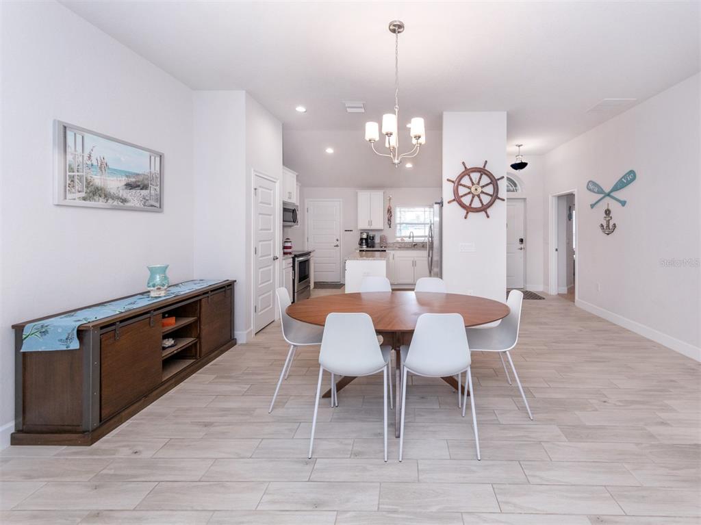886 Euclid Road Venice, FL 34293 - Photo 10 of 73