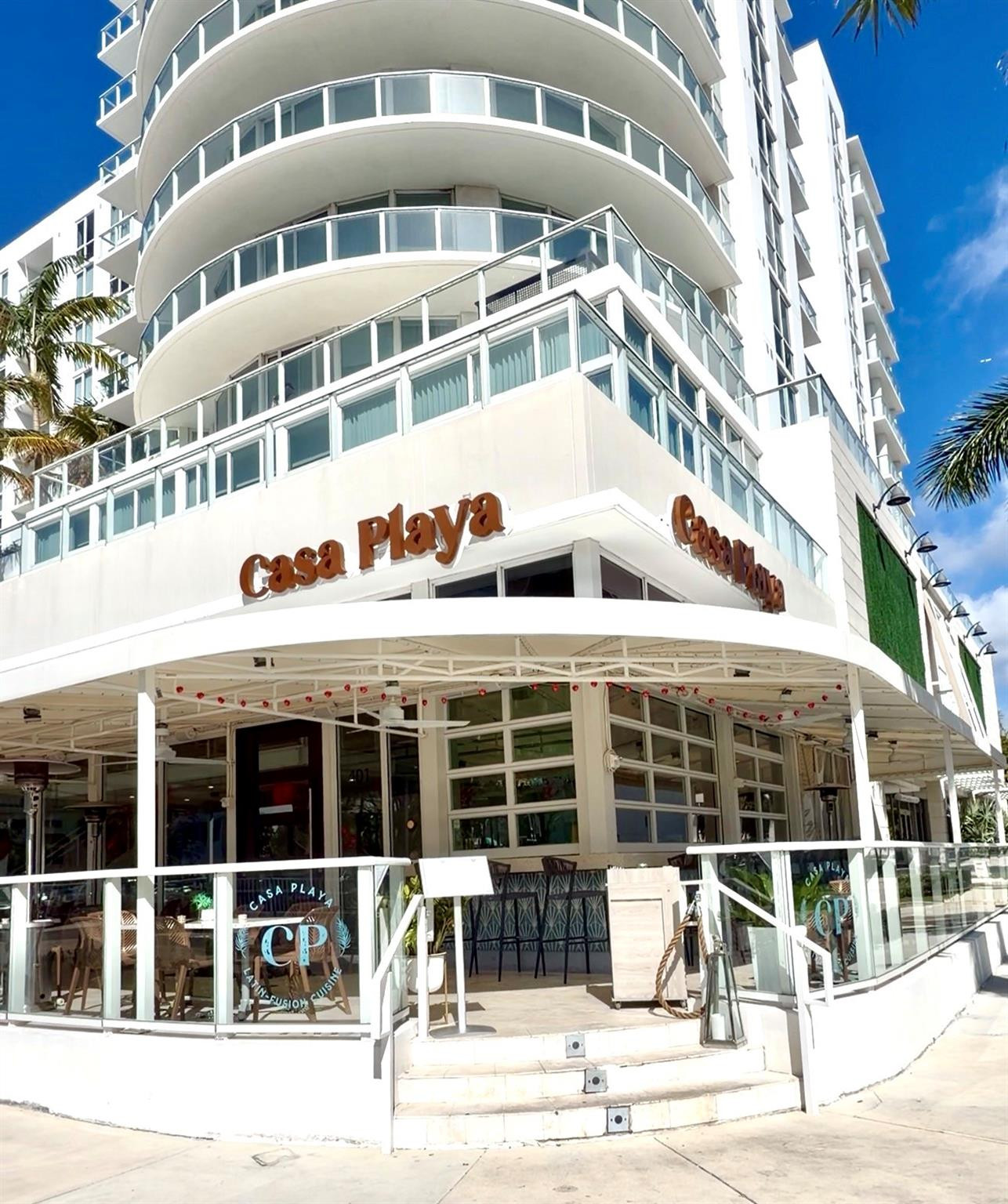 401 North Birch Road, Unit 600 Fort Lauderdale, FL 33304 - Photo 43 of 47 a view of a building with a lot of windows