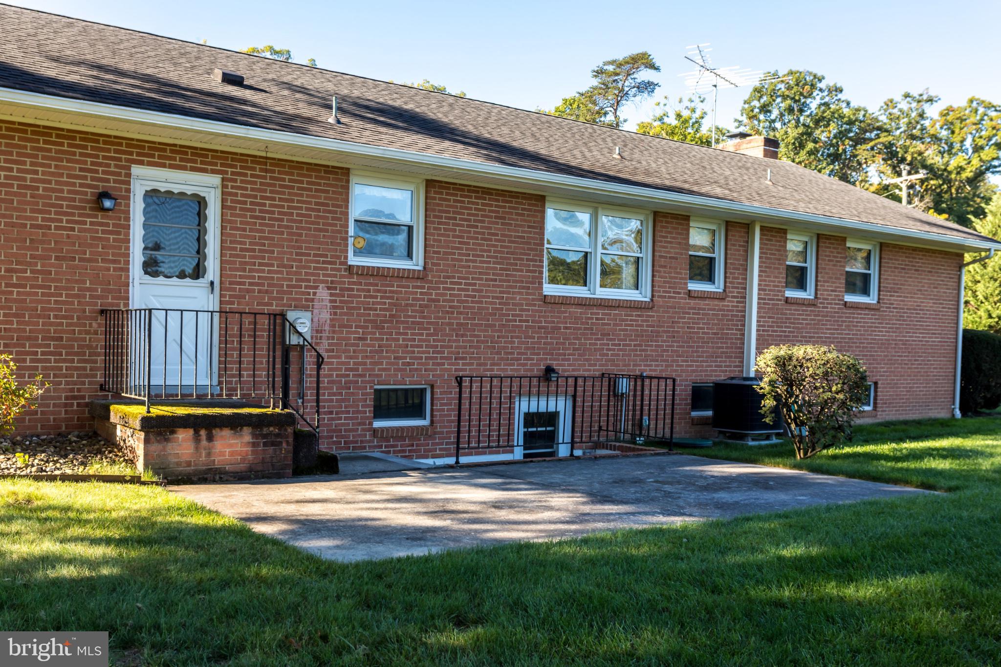1033 Tasker Road Stephens City, VA 22655 - Photo 32 of 38 Gallery Image 32