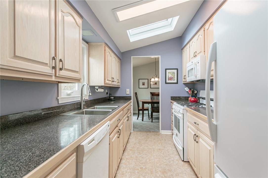 227 Lighthouse Road Parma, NY 14468 - Photo 13 of 46