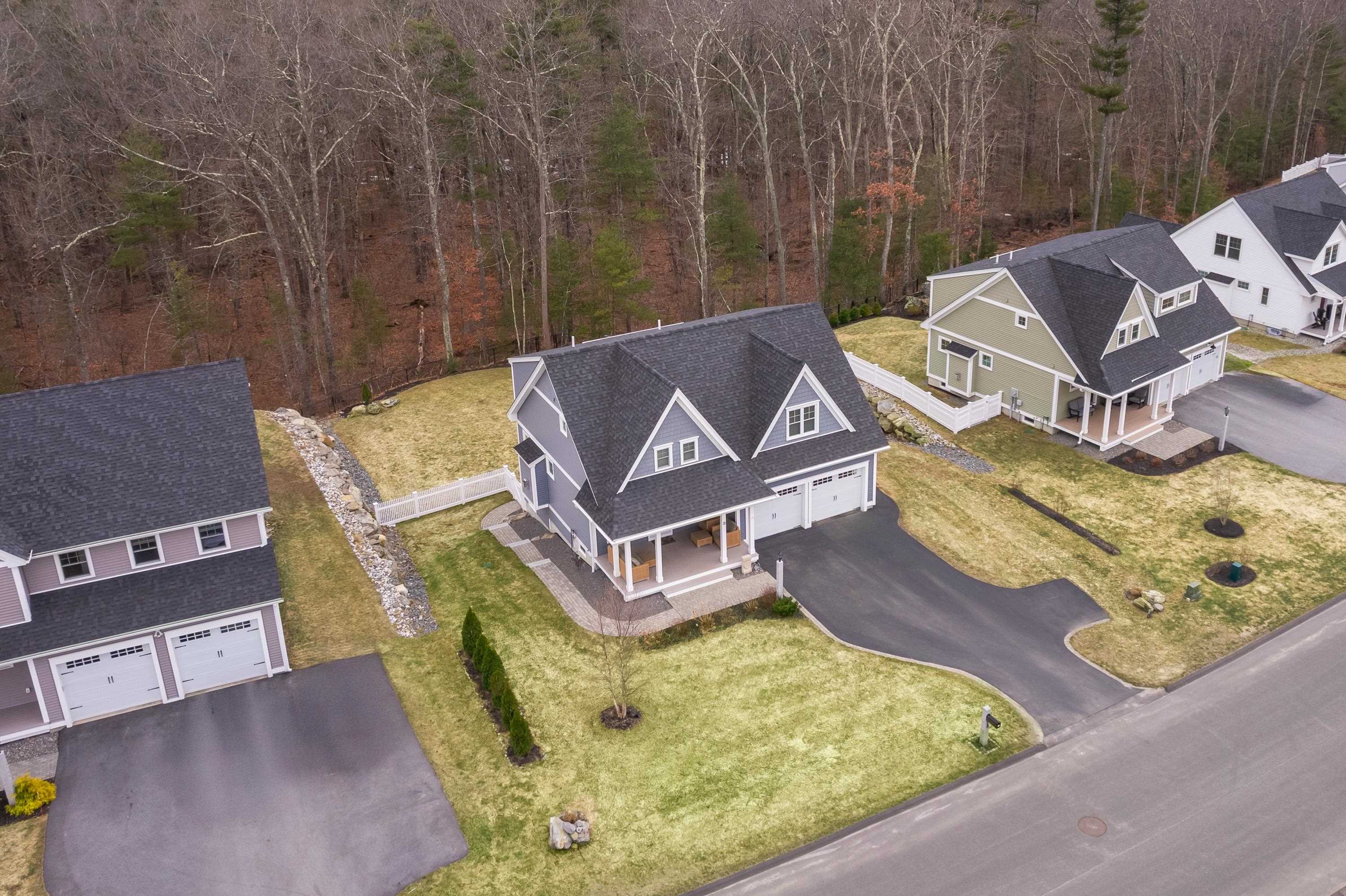 13 Clover Lane Londonderry, NH 03053 - Photo 2 of 32