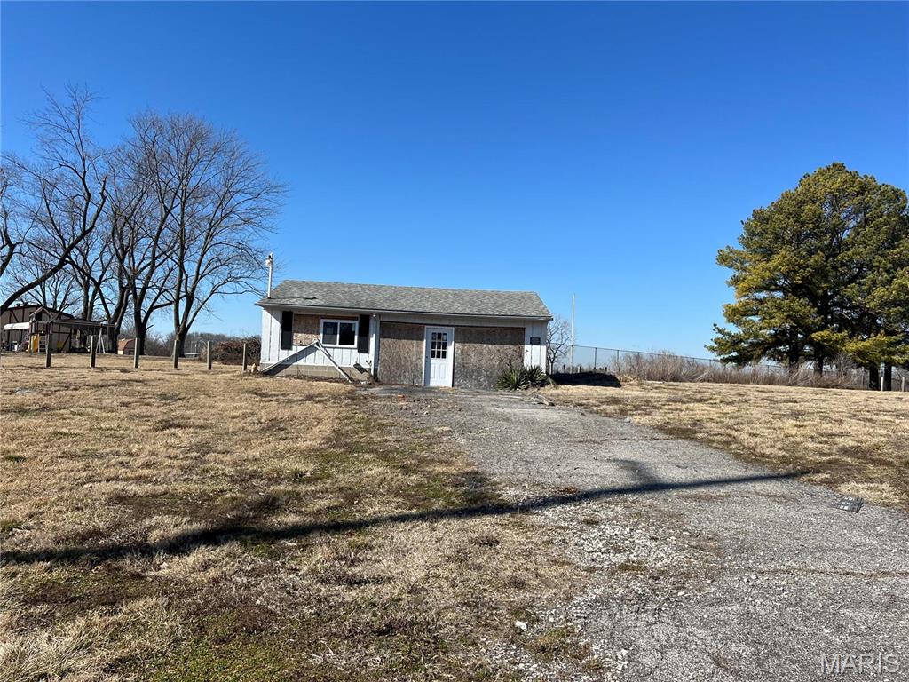 109 Eiler Road Belleville, IL 62223 - Photo 3 of 5 Gallery Image 3