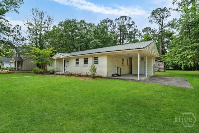 $220,000 | 129 Vandiver Road, Allenhurst, GA 31301