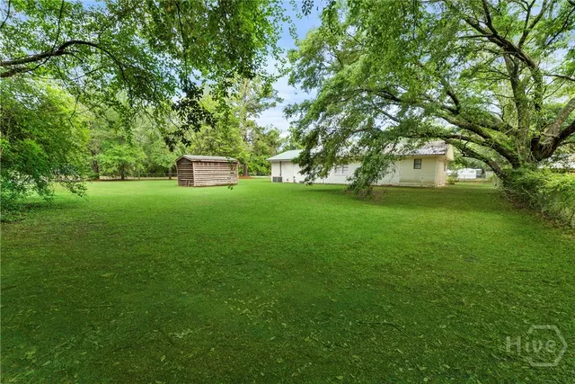 $220,000 | 129 Vandiver Road, Allenhurst, GA 31301