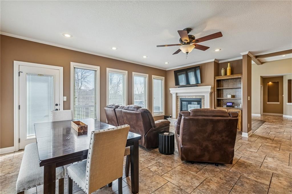 4481 Southwest Raintree Shore Drive Lee's Summit, MO 64082 - Photo 12 of 48