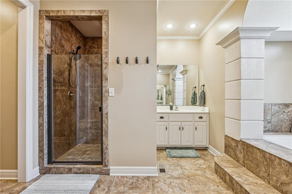 4481 Southwest Raintree Shore Drive Lee's Summit, MO 64082 - Photo 25 of 48