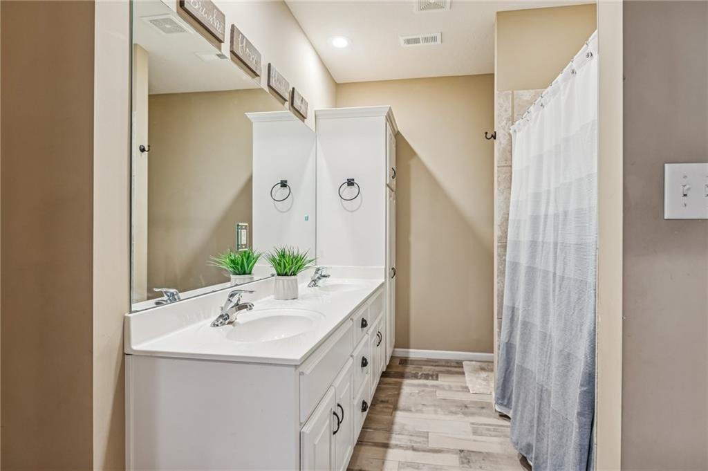 4481 Southwest Raintree Shore Drive Lee's Summit, MO 64082 - Photo 40 of 48