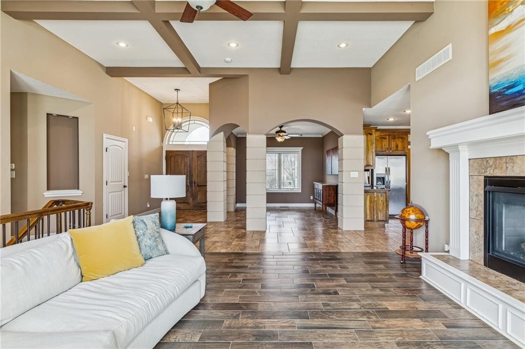 4481 Southwest Raintree Shore Drive Lee's Summit, MO 64082 - Photo 7 of 48