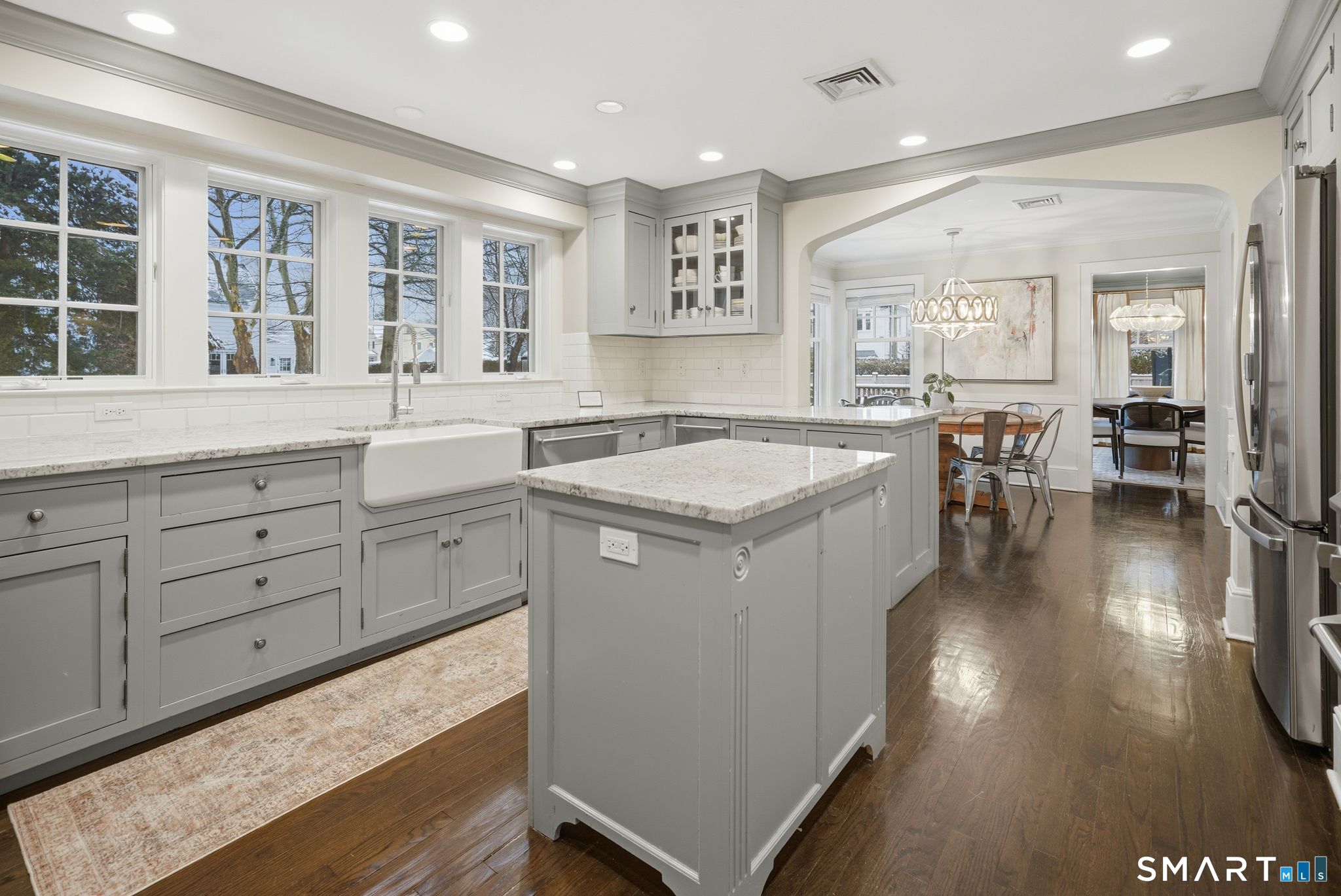 115 Fern Street Fairfield, CT 06824 - Photo 6 of 33