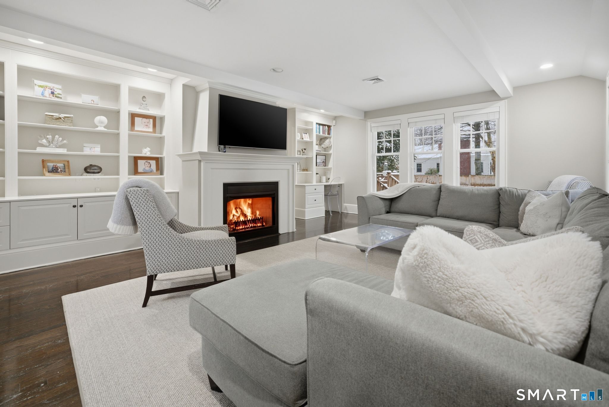 115 Fern Street Fairfield, CT 06824 - Photo 9 of 33