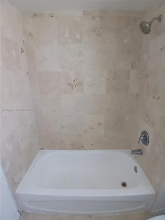 $2,300 | 425 Northeast 30th Street, Unit 203, Miami, FL 33137