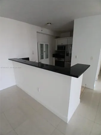 $2,300 | 425 Northeast 30th Street, Unit 203, Miami, FL 33137