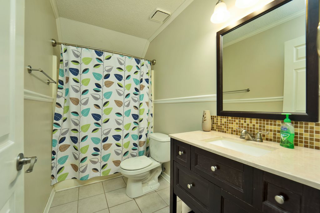 113 Avon Circle East Daphne, AL 36526 - Photo 24 of 34 Bath