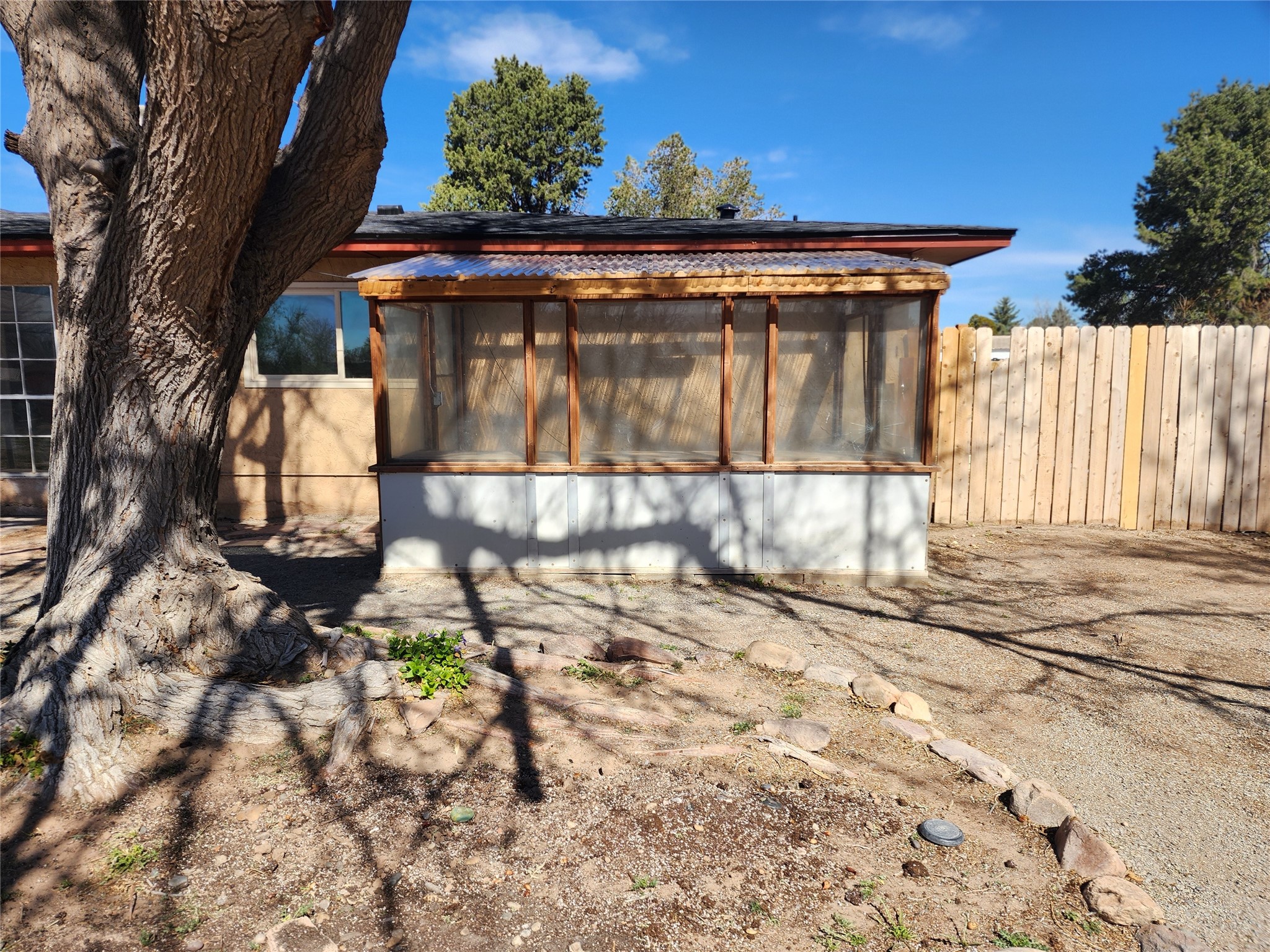 405 Godfrey Avenue Rio Communities, NM 87002 - Photo 34 of 38 Sunroom/Greenhouse