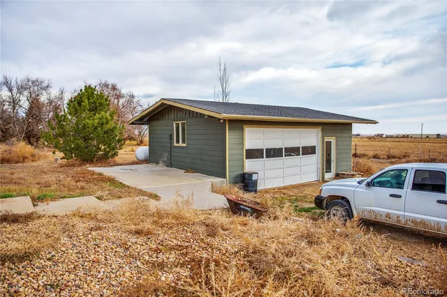 $750,000 | 29500 State Highway 52, Keenesburg, CO 80643