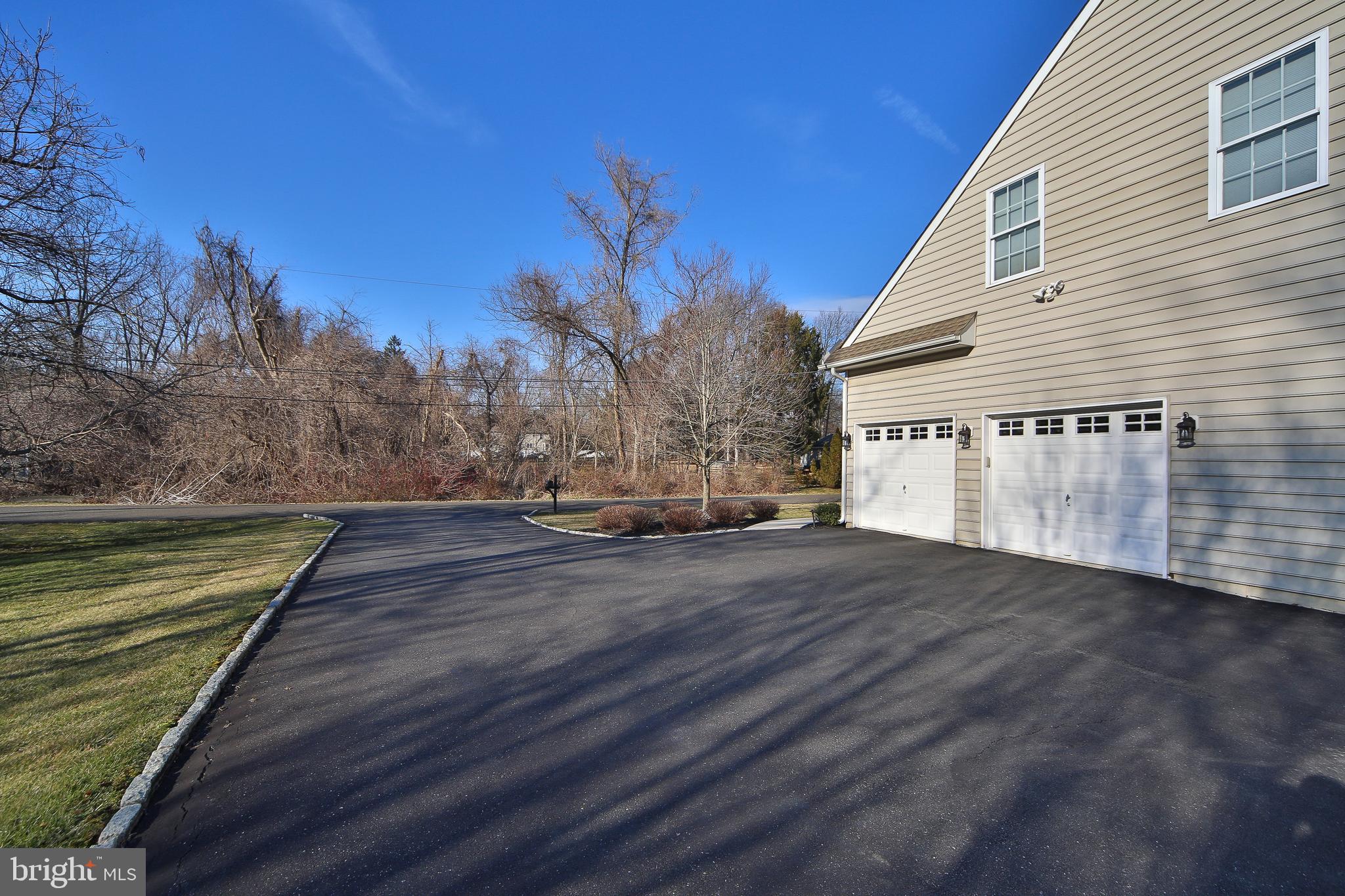 21 Sheridan Road Doylestown, PA 18901 - Photo 4 of 27 Gallery Image 4