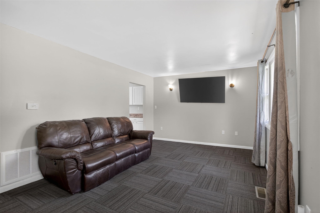 9163-9165 Cady Road Jackson, MI 49201 - Photo 2 of 45