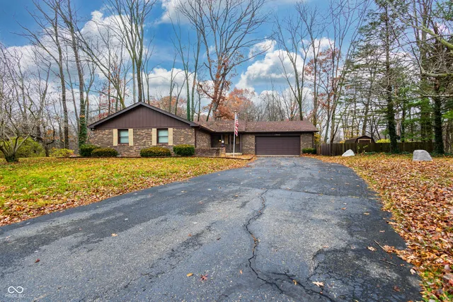 $339,900 | 7942 Continental Drive, Mooresville, IN 46158